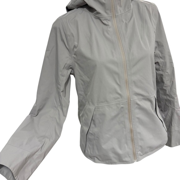 Lululemon Everyday Getaway Jacket Dark Chrome Gray Waterproof Hood Zipper Size 4 - Picture 7 of 11